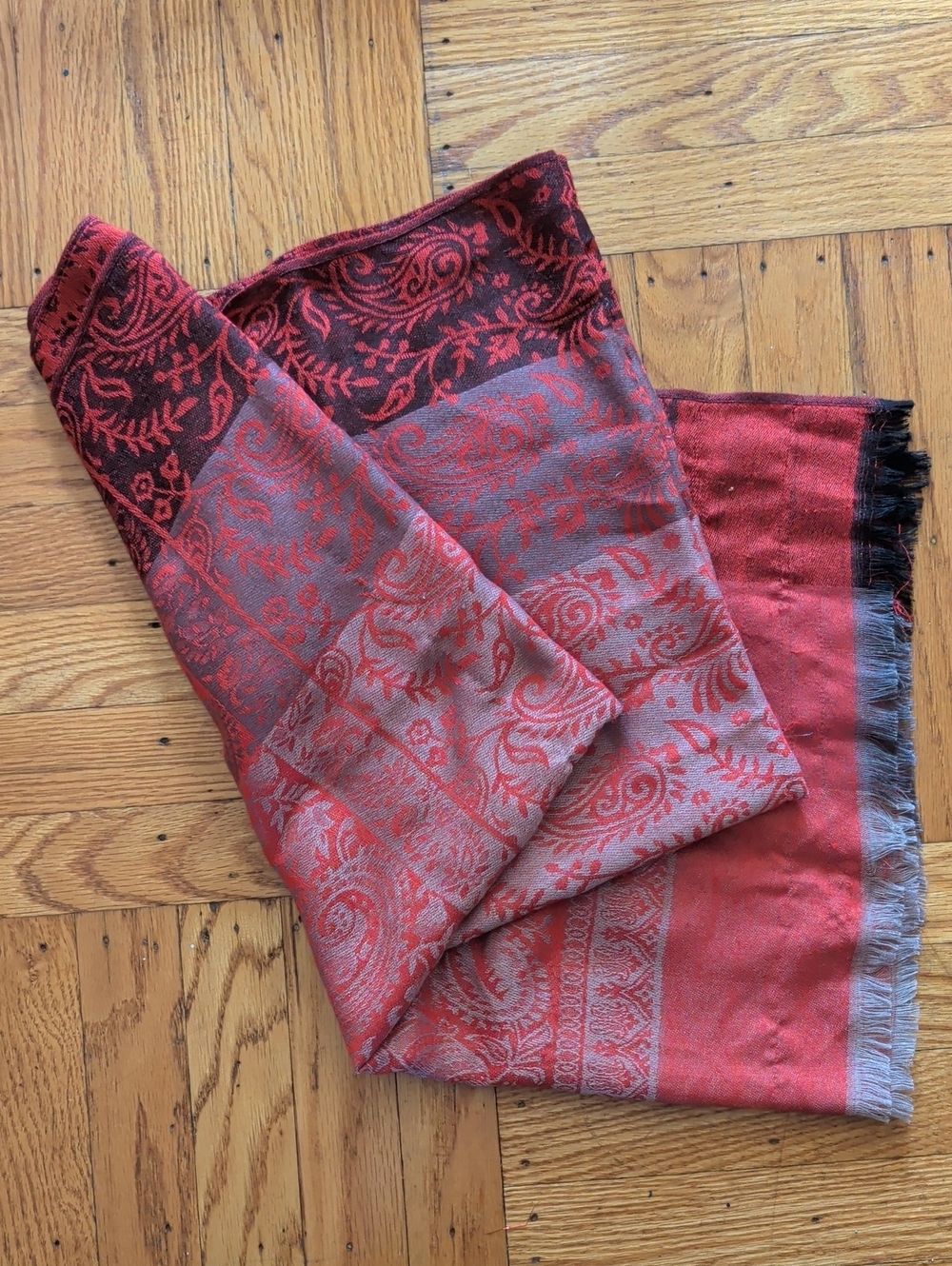 Red Paisley Jacquard Fringe Scarf